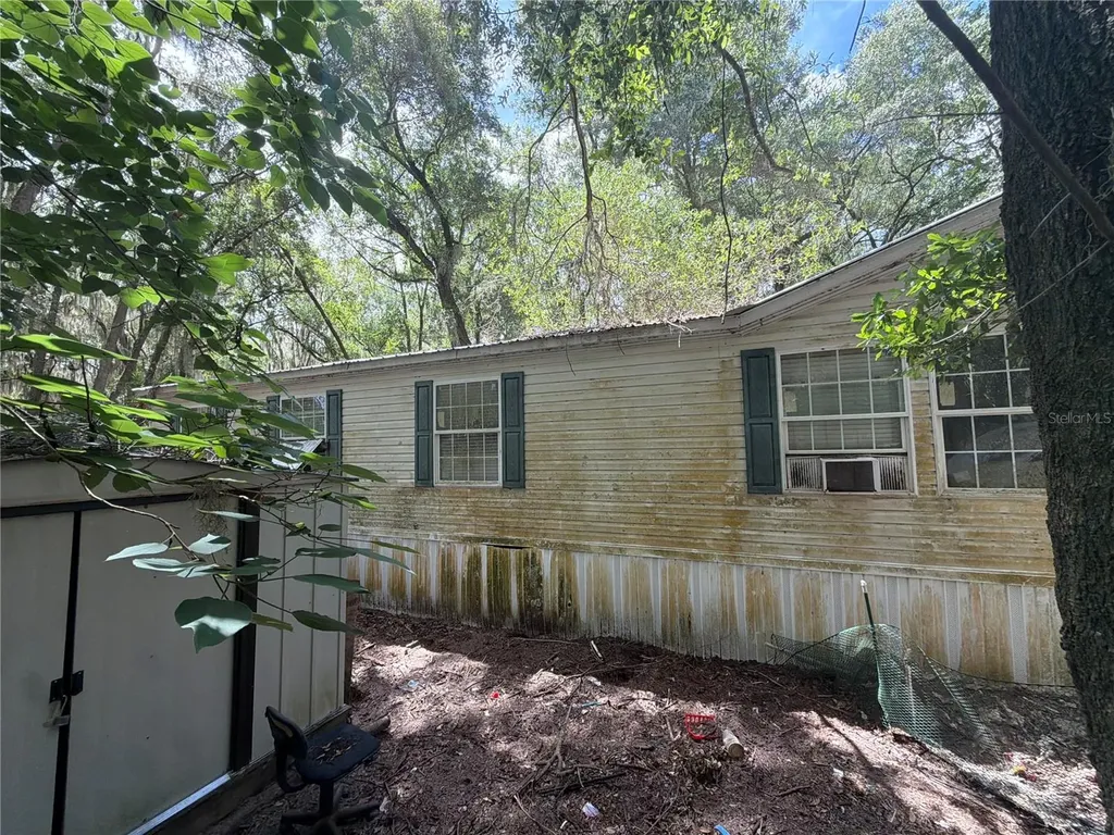 191 Little Orange Lake Drive Hawthorne FL 32640