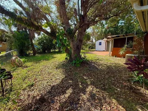 1507 N Thacker Avenue Kissimmee FL 34741