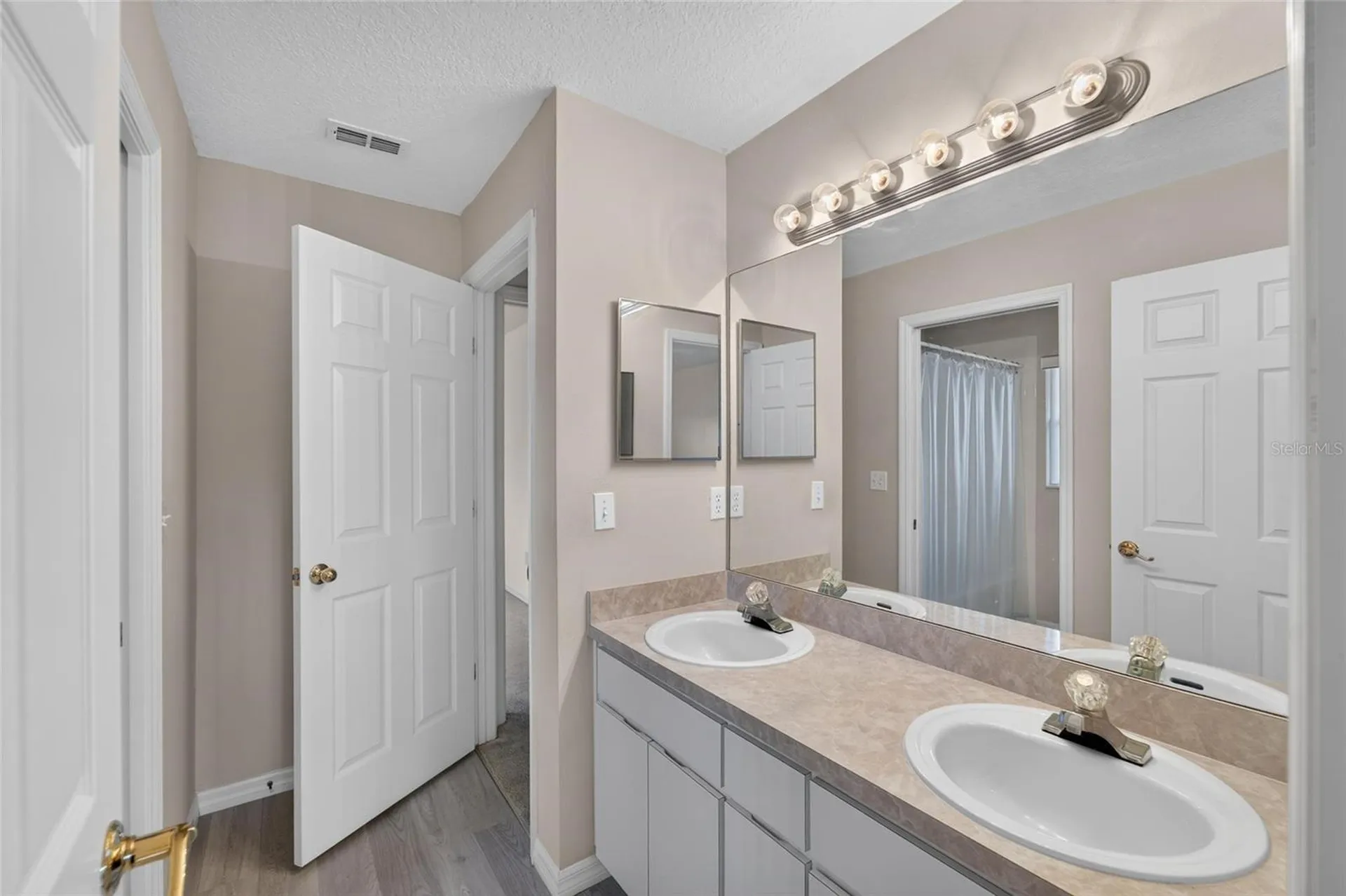 1514 Oracle Drive Sun City Center FL 33573
