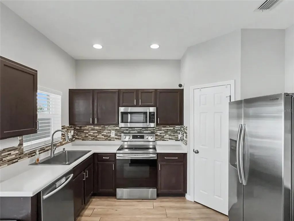 1625 Emerald Hill Way Valrico FL 33594