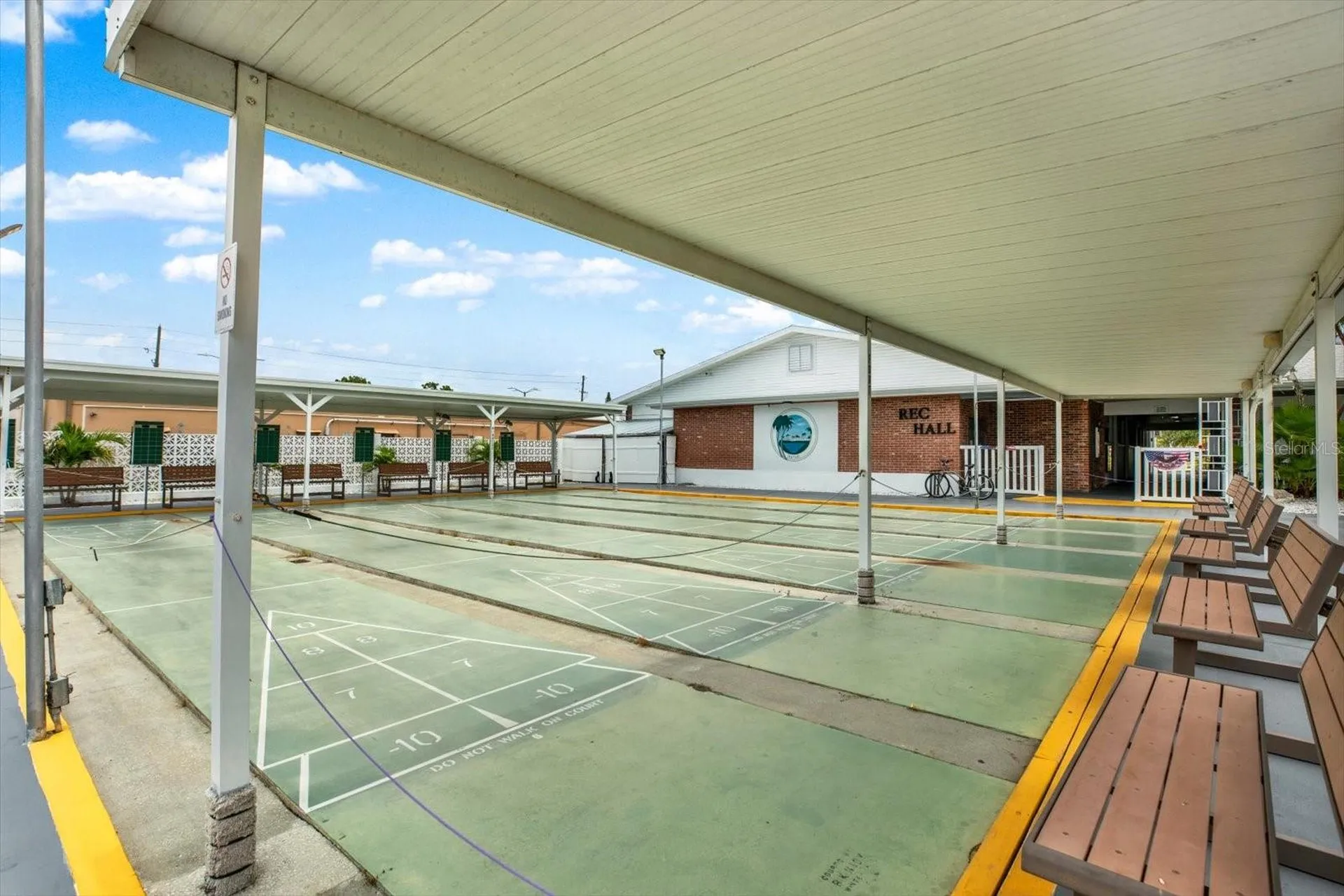 6015 19th Street N St Petersburg FL 33714