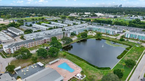 6015 19th Street N St Petersburg FL 33714
