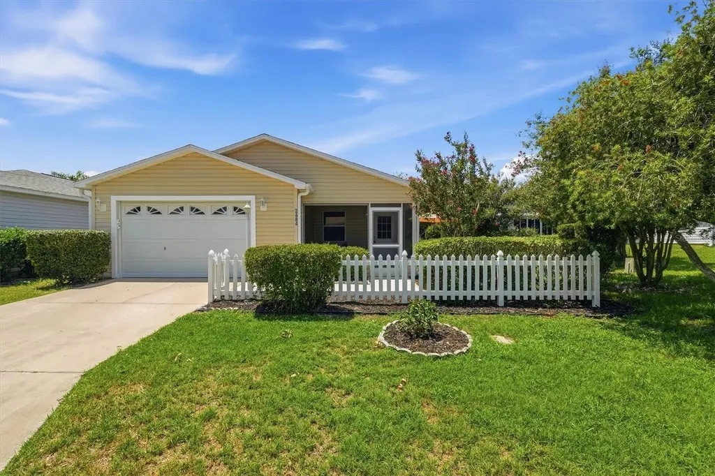 2484 Kingstree Place The Villages FL 32162