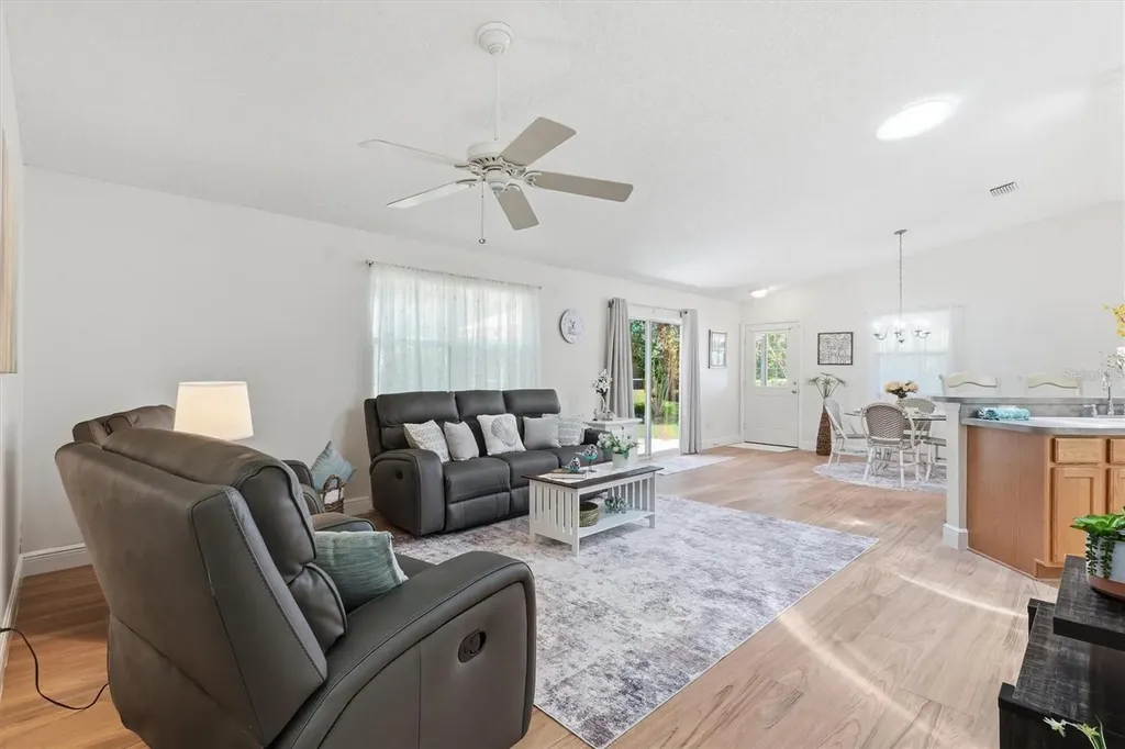 2484 Kingstree Place The Villages FL 32162