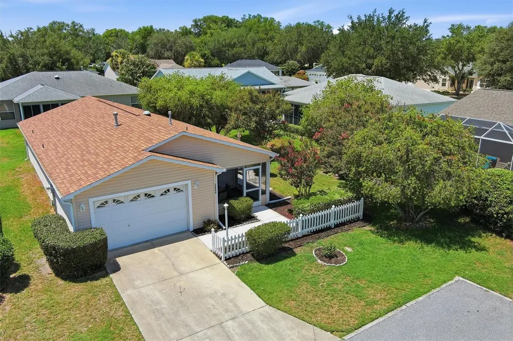 2484 Kingstree Place The Villages FL 32162