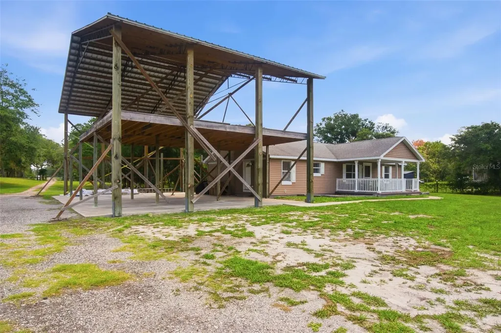 32416 Pine Road Eustis FL 32736