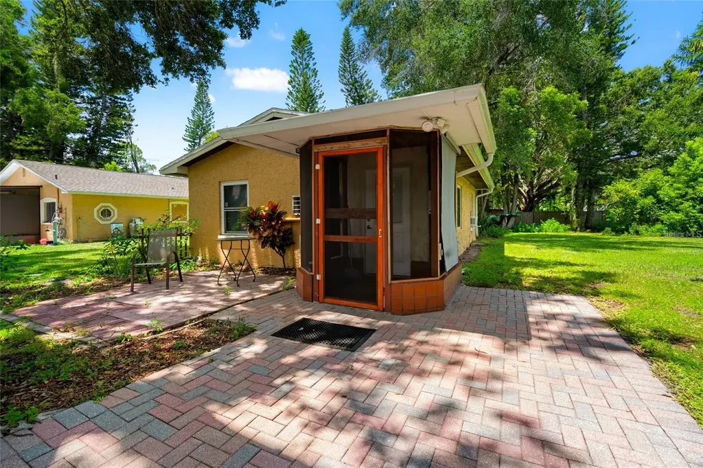 5709 Lake Le Clare Road Lutz FL 33558