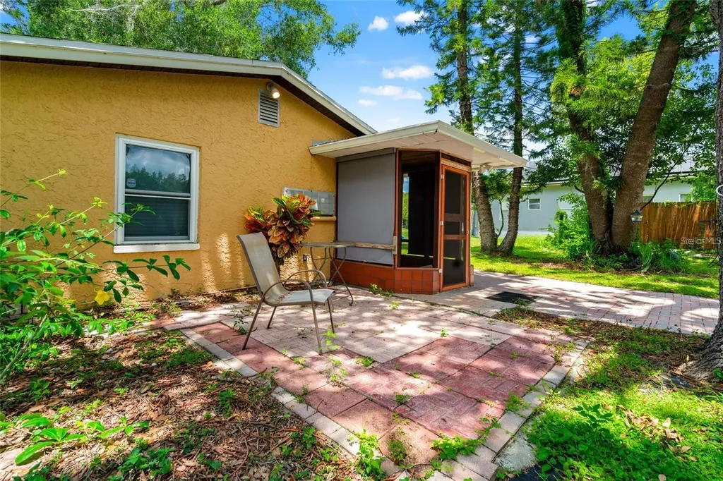 5709 Lake Le Clare Road Lutz FL 33558