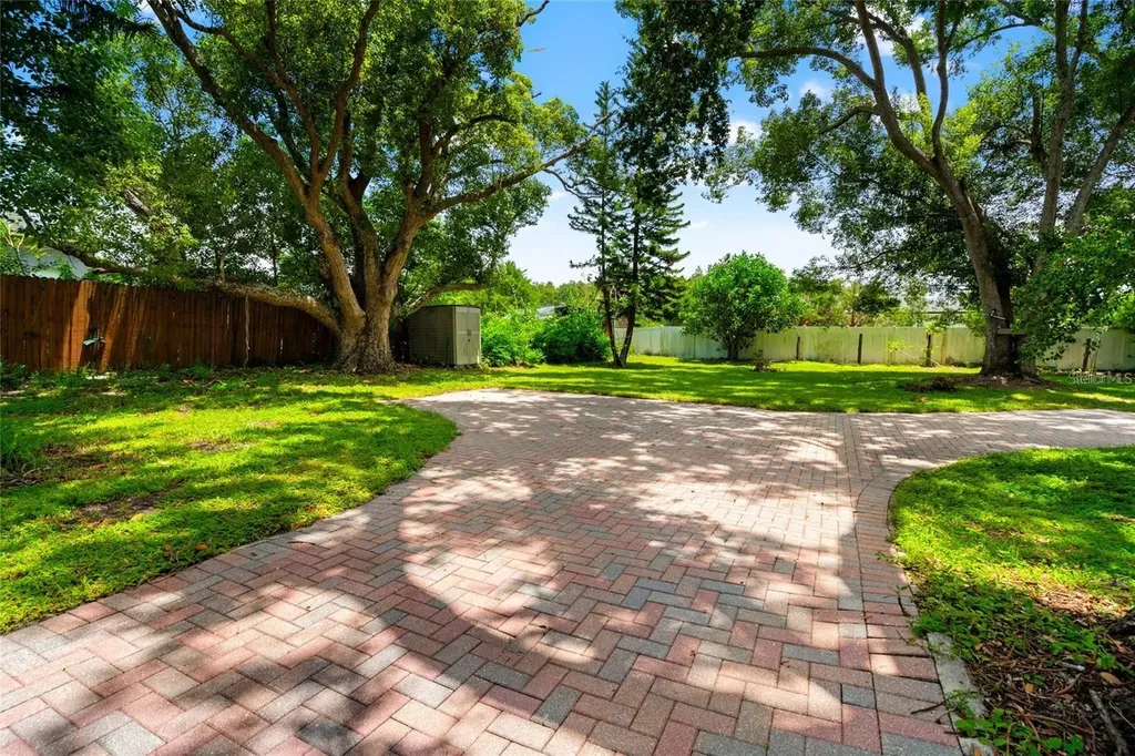5709 Lake Le Clare Road Lutz FL 33558