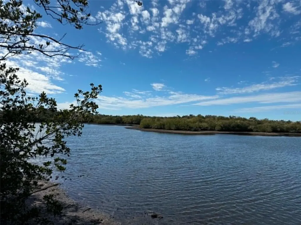 1348 S Estuary Drive Crystal River FL 34429