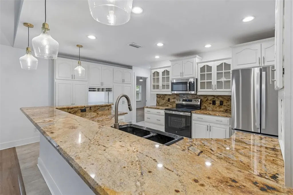 16205 Sawgrass Circle Tampa FL 33624