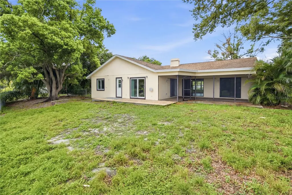 9743 106th Avenue Largo FL 33773