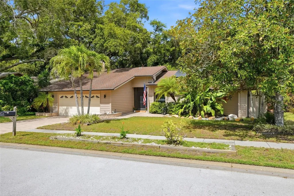 4733 Lake Valencia Boulevard W Palm Harbor FL 34684