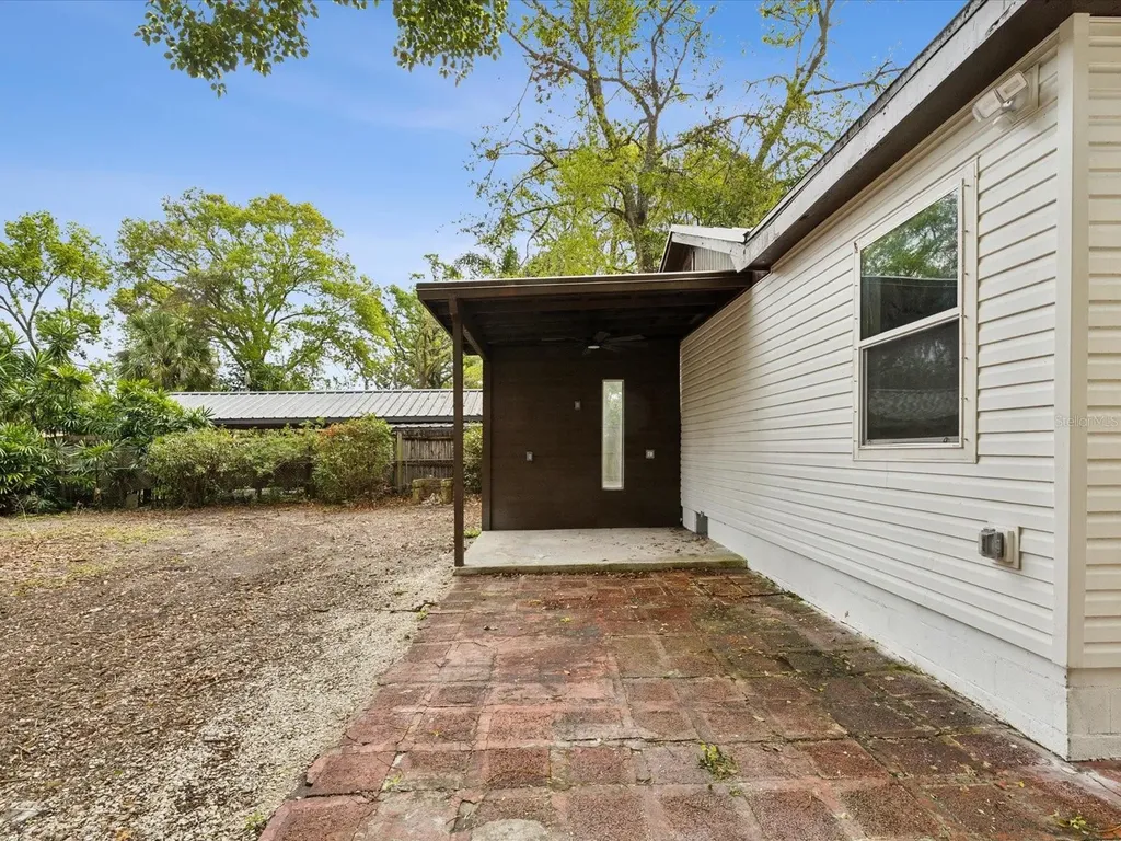 1008 E Norfolk Street Tampa FL 33604