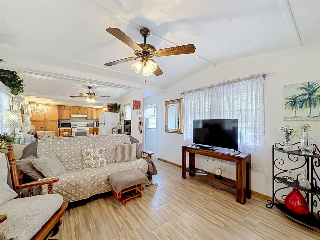 7490 46th Avenue N St Petersburg FL 33709