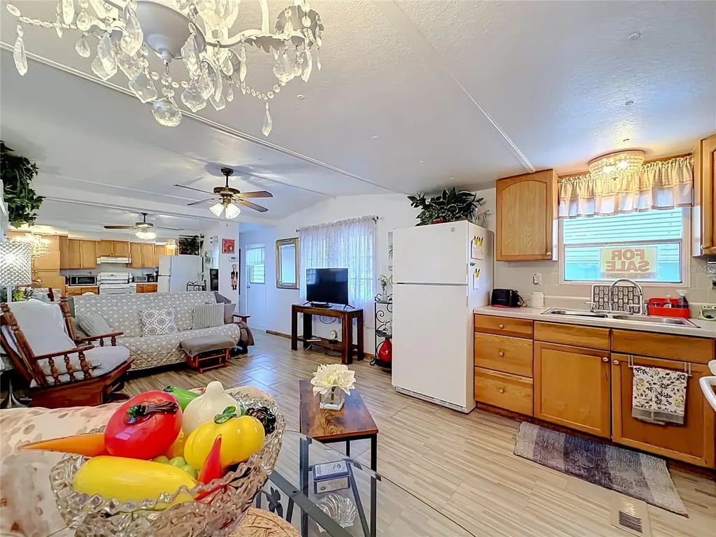 7490 46th Avenue N St Petersburg FL 33709