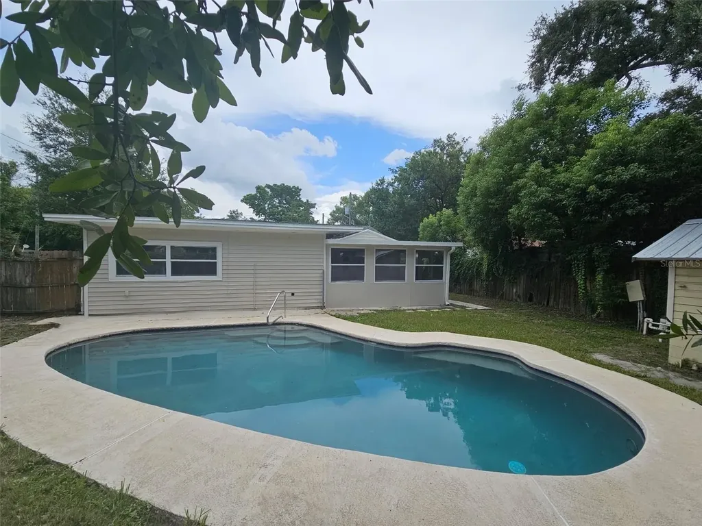 6726 N 11th Street Tampa FL 33604