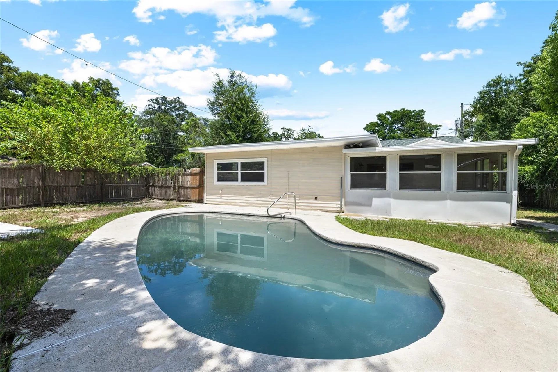 6726 N 11th Street Tampa FL 33604