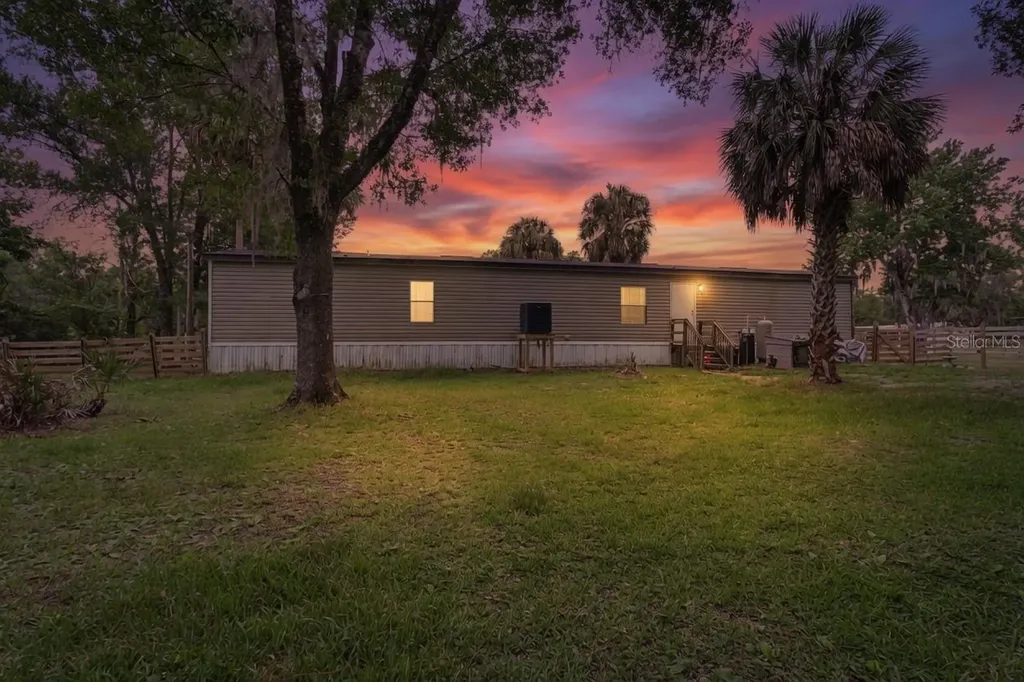 935 S Crystal Grove Point Homosassa FL 34448