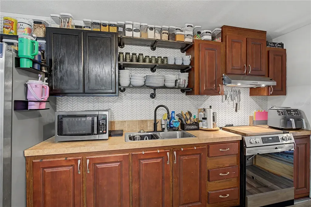 935 S Crystal Grove Point Homosassa FL 34448