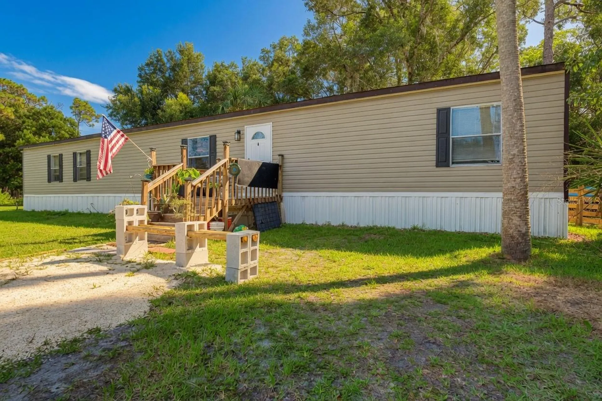 935 S Crystal Grove Point Homosassa FL 34448