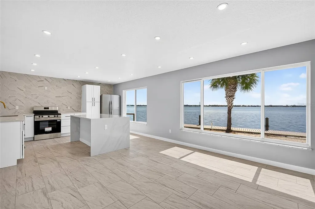 5055 N Beach Road Englewood FL 34223