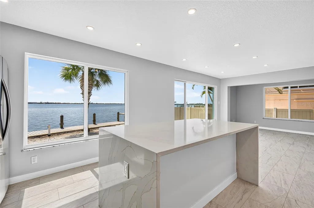 5055 N Beach Road Englewood FL 34223