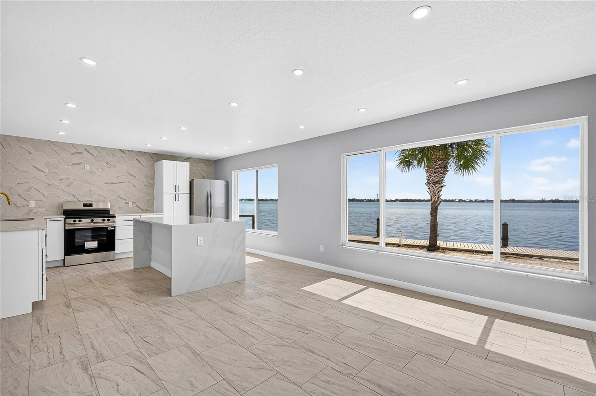 5055 N Beach Road Englewood FL 34223