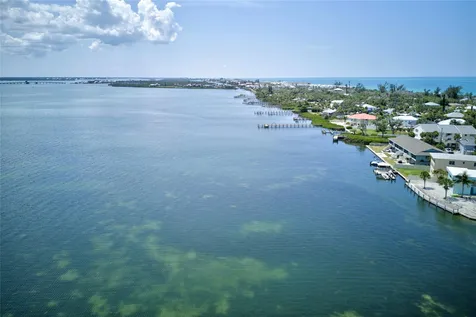 5055 N Beach Road Englewood FL 34223
