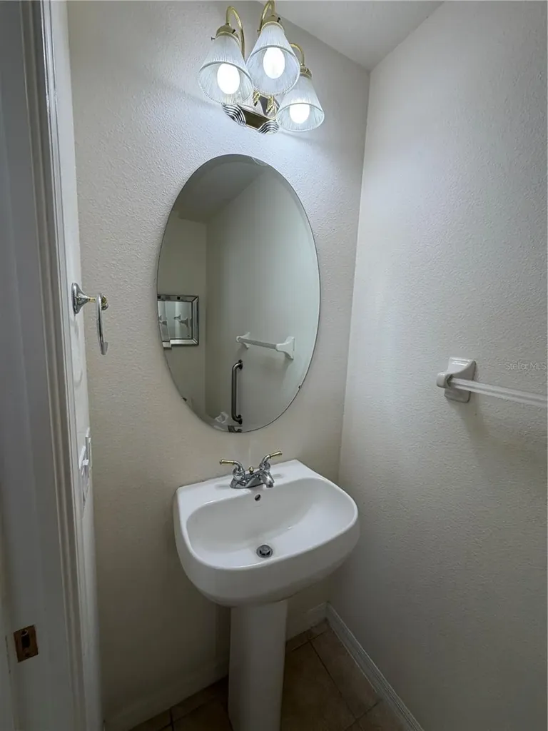 6648 83rd Avenue N Pinellas Park FL 33781
