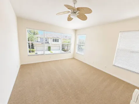 6648 83rd Avenue N Pinellas Park FL 33781