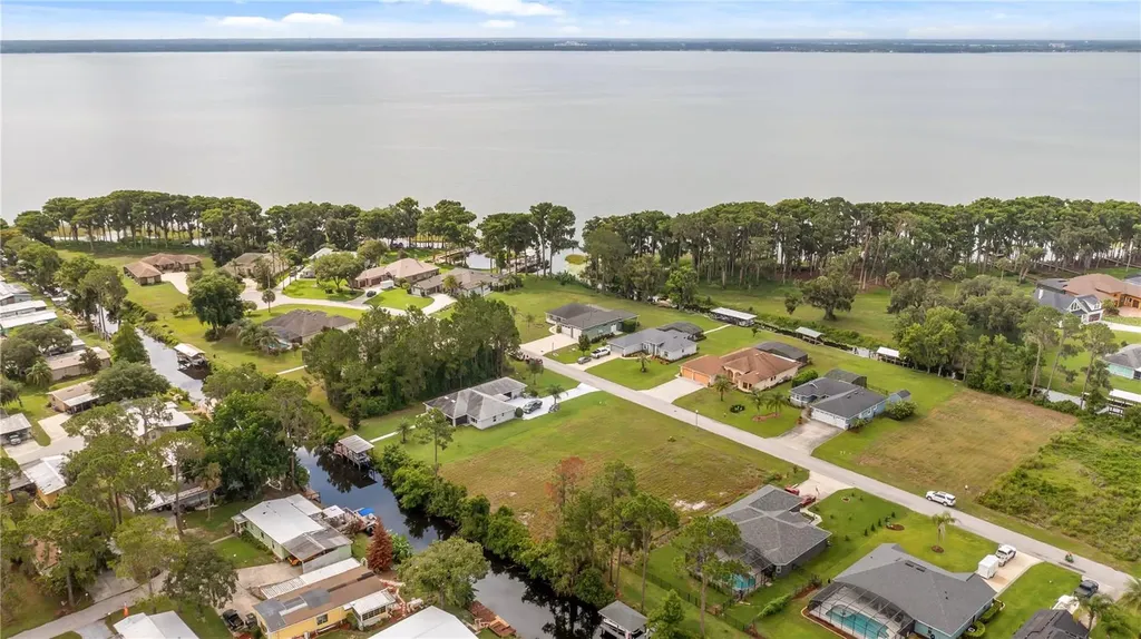 12045 Eagle Point Court Leesburg FL 34788