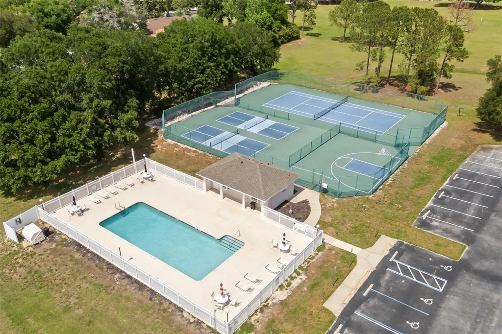 10460 Spring Lake Drive Clermont FL 34711