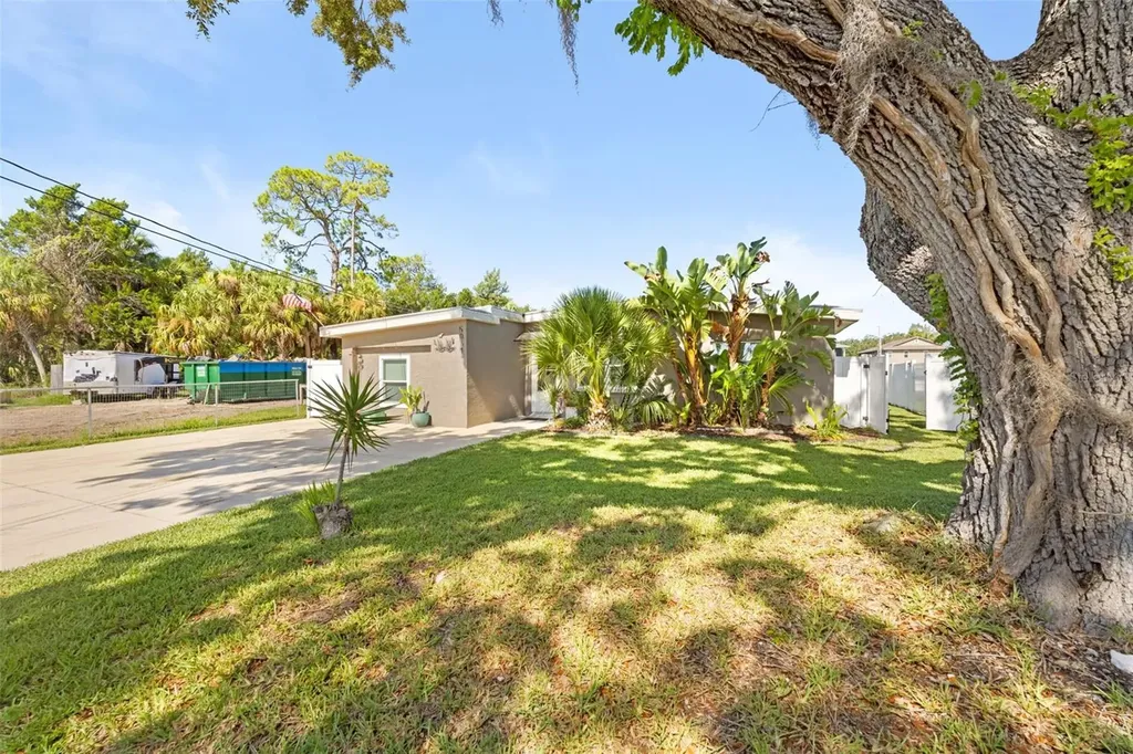 5041 Maplewood Hernando Beach FL 34607