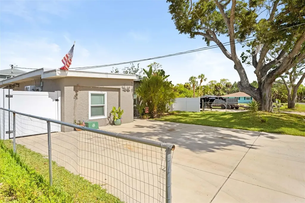 5041 Maplewood Hernando Beach FL 34607