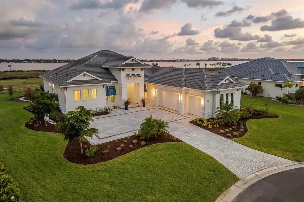 1905 4th Street E Palmetto FL 34221