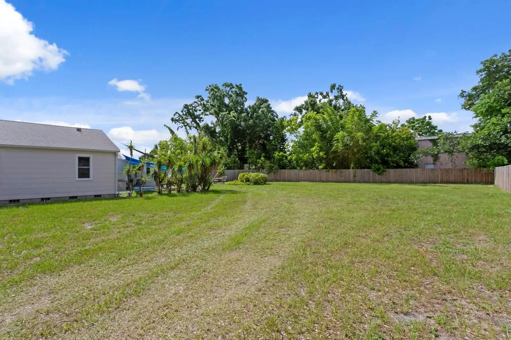 13TH Avenue N St Petersburg FL 33713