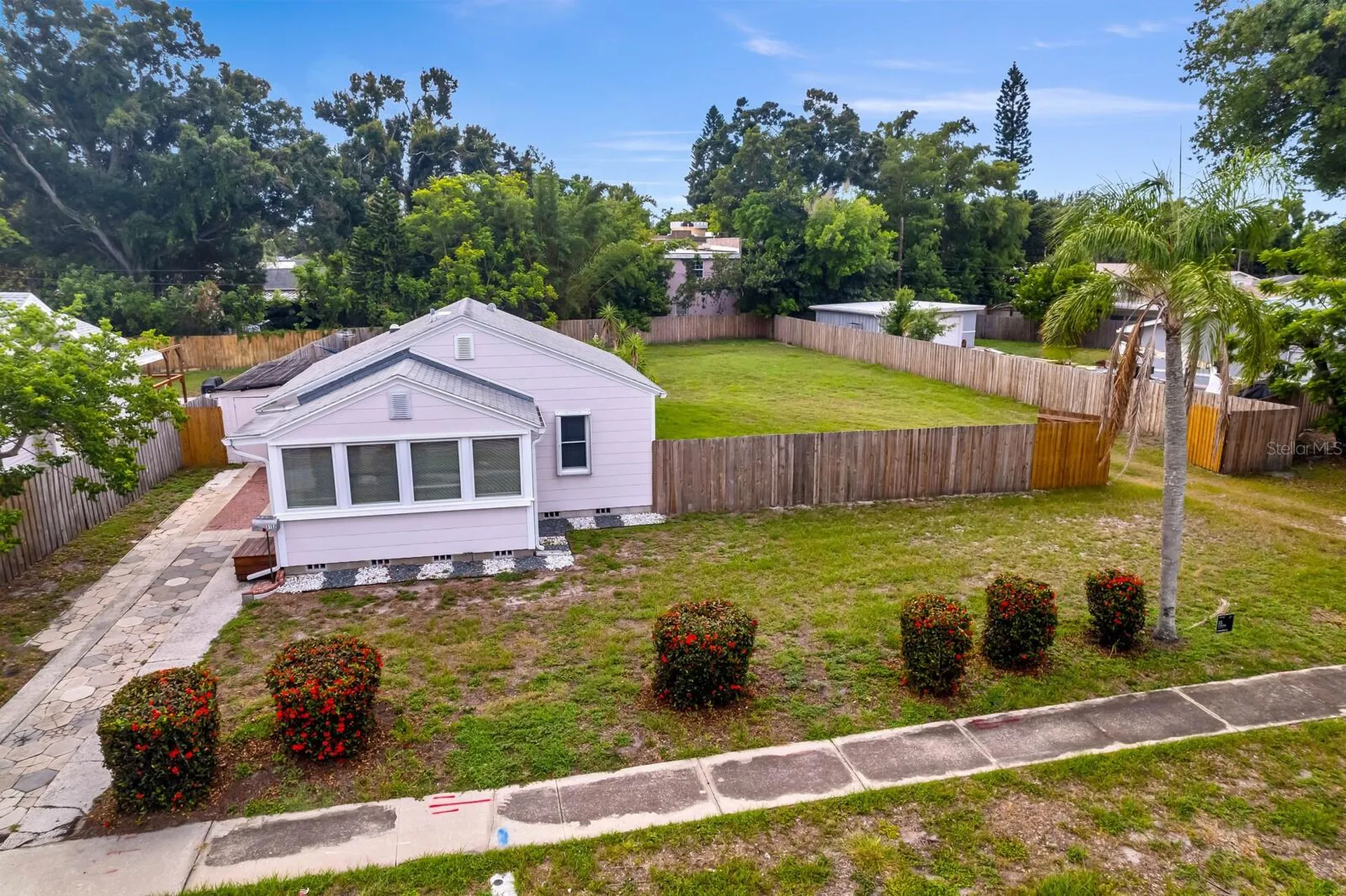 13TH Avenue N St Petersburg FL 33713