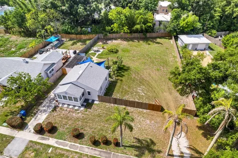 13TH Avenue N St Petersburg FL 33713