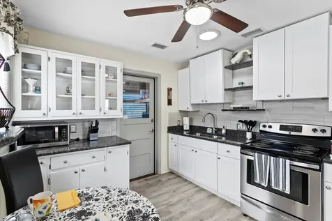 3152 13th Avenue N St Petersburg FL 33713