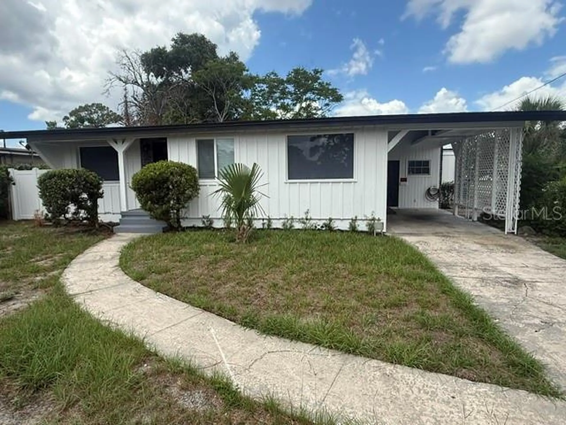 1418 N Hudson Street Orlando FL 32808