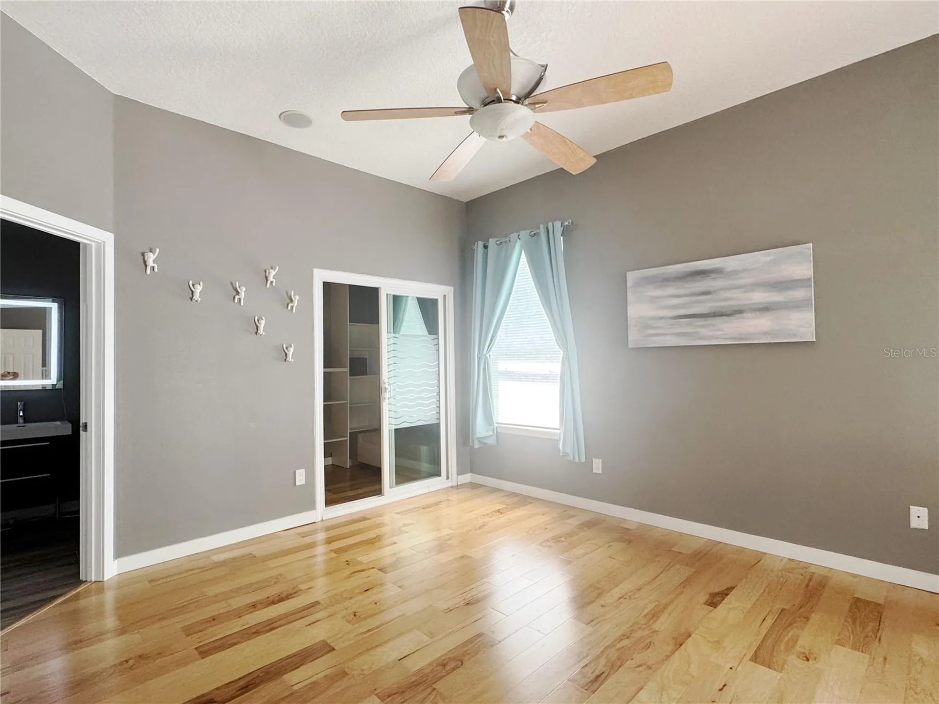 824 Palm Cove Drive Orlando FL 32835