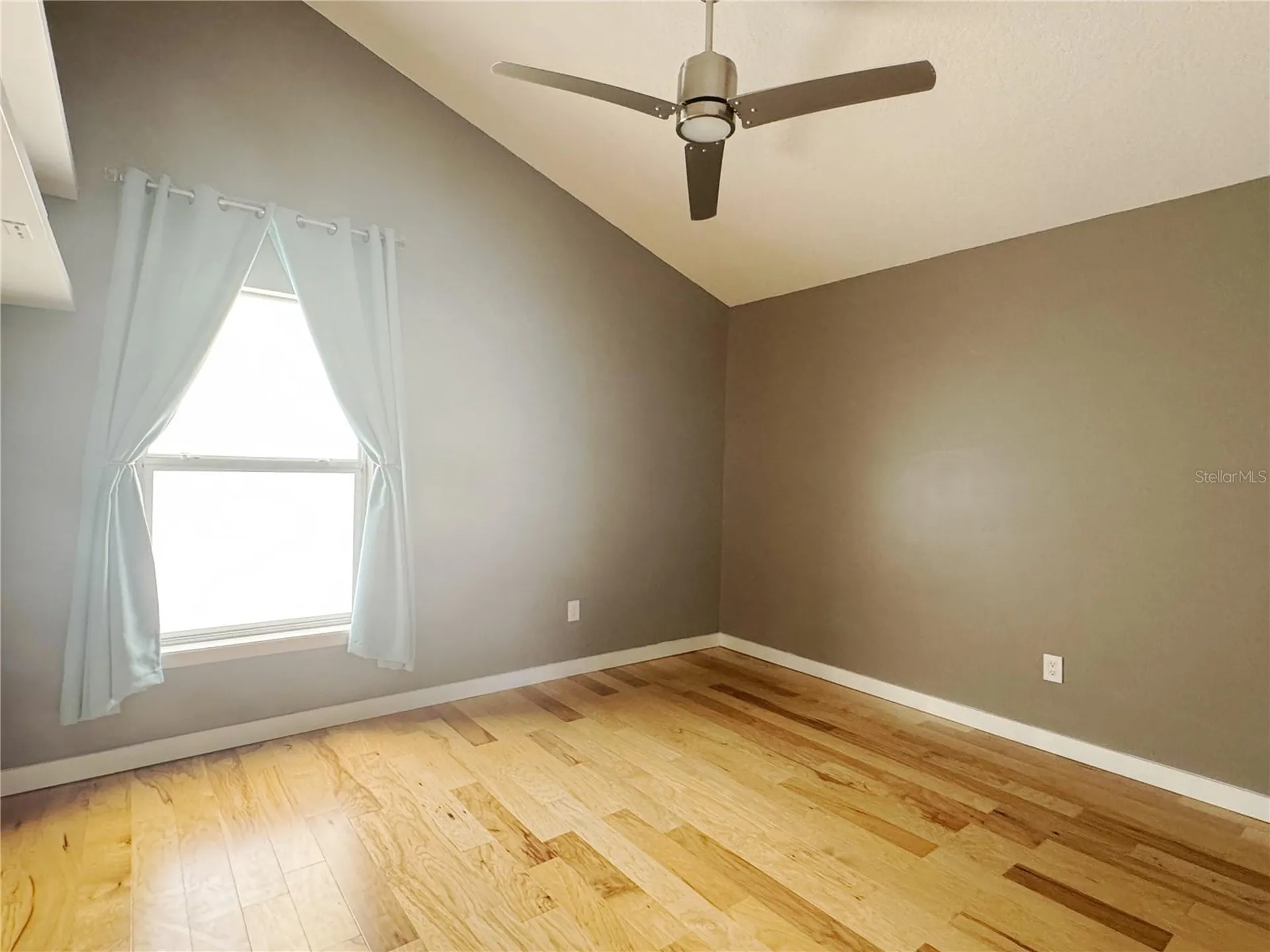824 Palm Cove Drive Orlando FL 32835