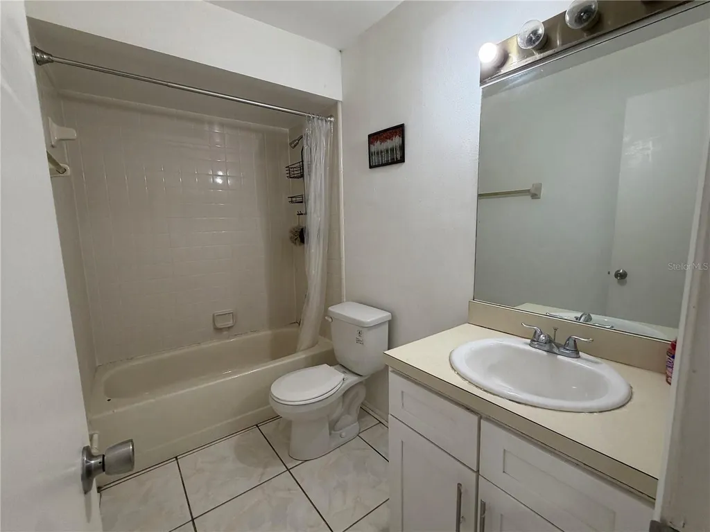 2562 Lakeway Branch Drive Orlando FL 32839