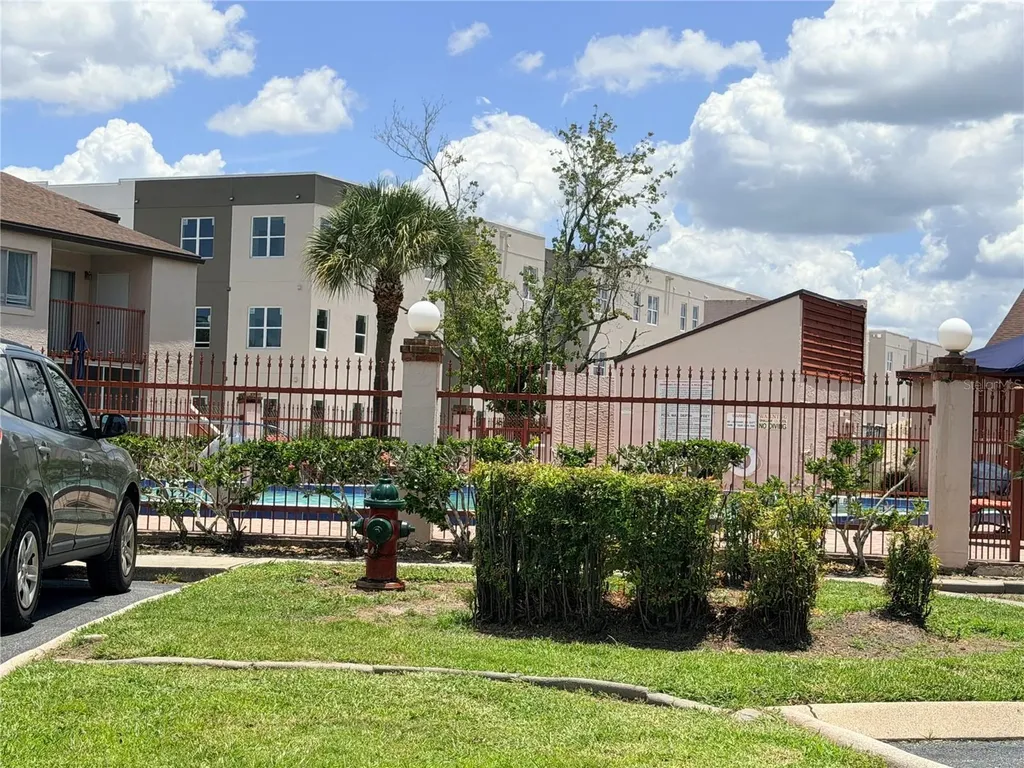 2562 Lakeway Branch Drive Orlando FL 32839