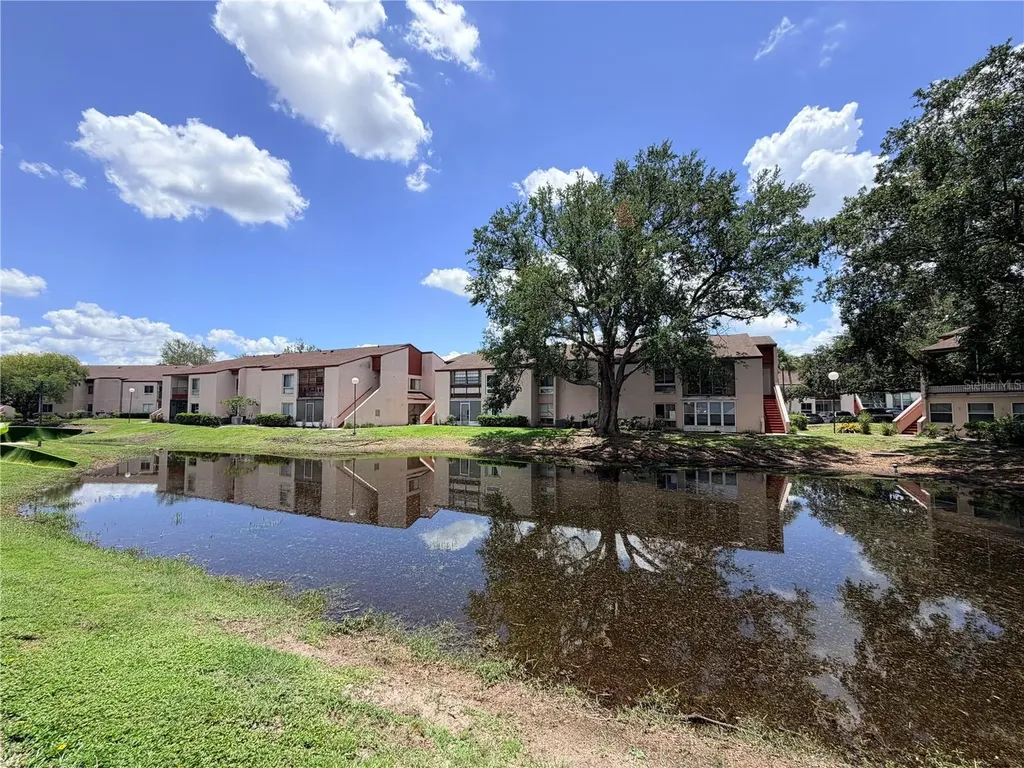 2562 Lakeway Branch Drive Orlando FL 32839