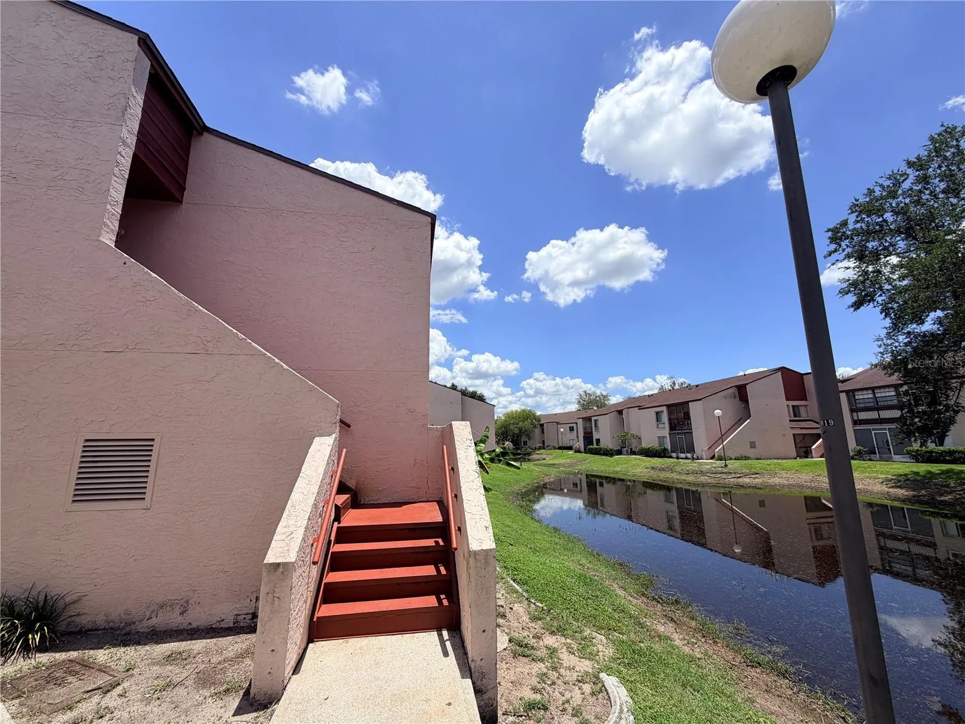 2562 Lakeway Branch Drive Orlando FL 32839
