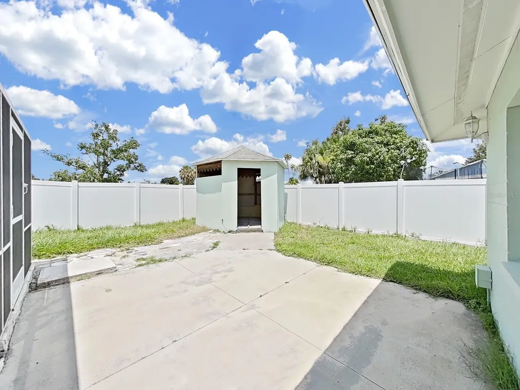 10902 Wingate Drive Tampa FL 33624