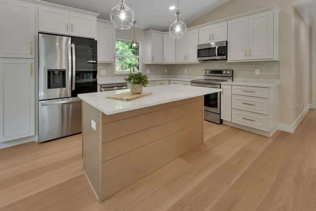 1530 Deer Moss Lane Deland FL 32720