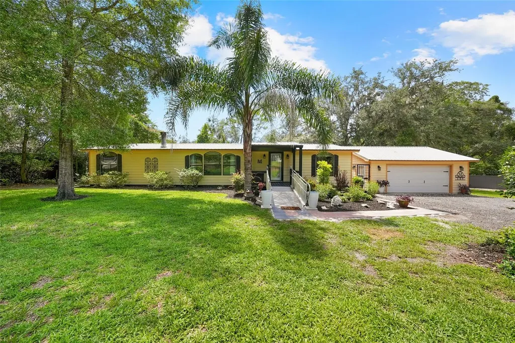 145 Crystal Lake Drive Melrose FL 32666